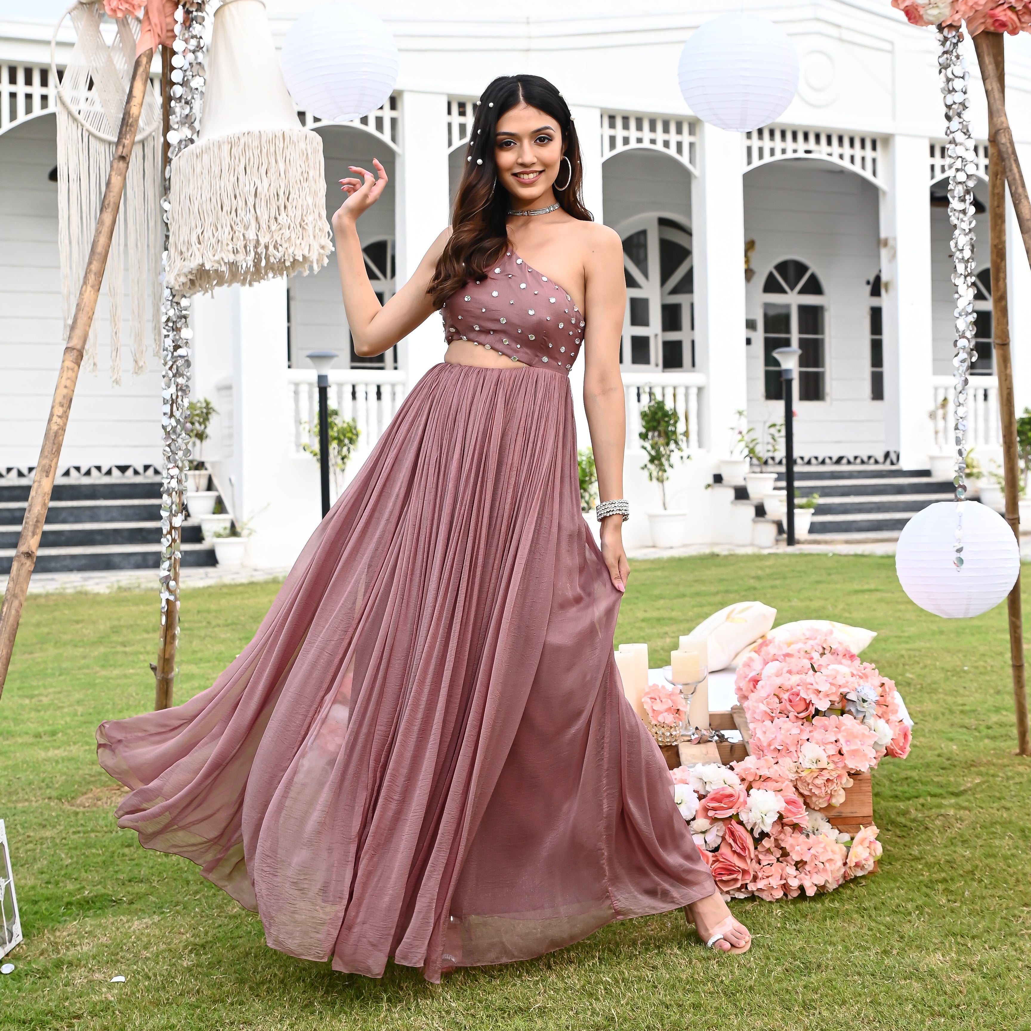 LONG DRESSES Ordinaree LONG DRESSES Ordinaree