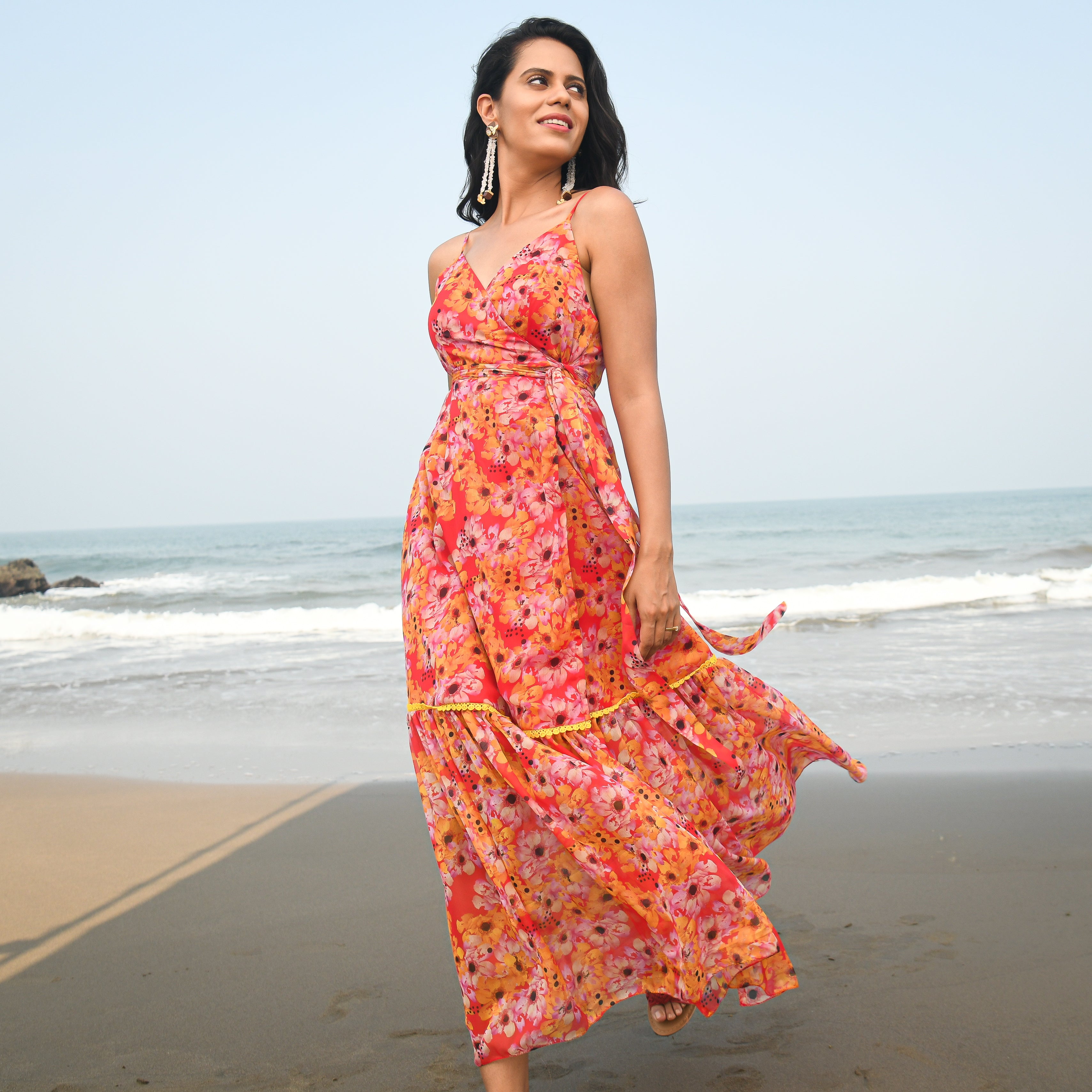 Sheczzar - Beach+wear gowns Up to 85% Off BRAND :SHECZZAR Color :Multi  ,Fabric :Georgette Length : 58 Inch,Pack Of : 1,Stitch Type : Fully  Stitchedtype:Sleeveless Neck type : Boat Neck, Type GOWN ,